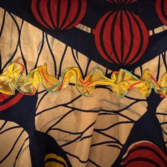 Beautiful African skirt made in Nigeria. Elastic waist to fit sizes XS-L - Picture 4 of 4